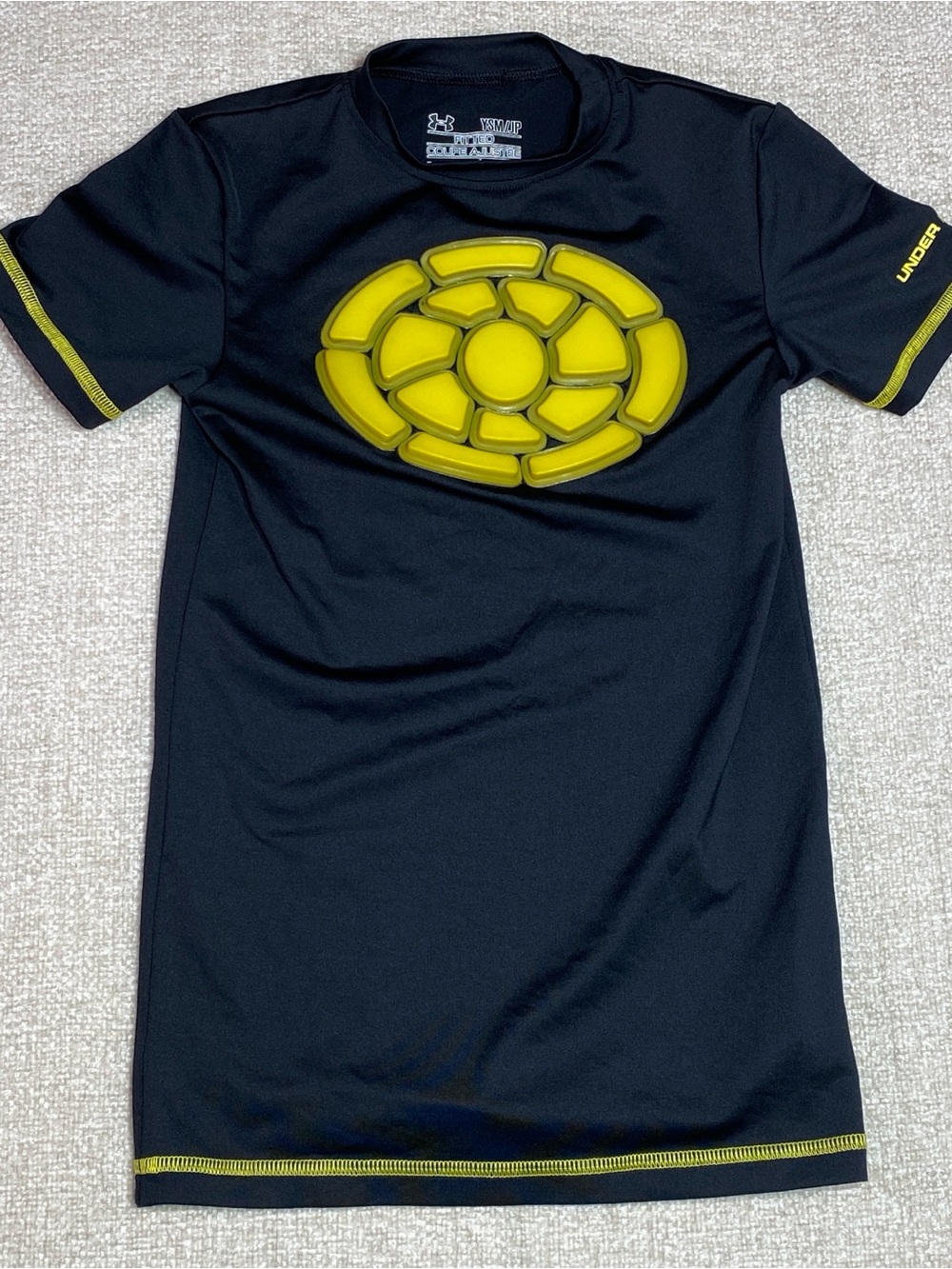 Under Armour Padded Chest Protector Shirt Youth Small Black HeatGear Guard